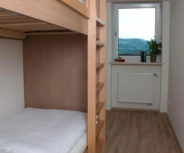 Hoelbinger Alm - *